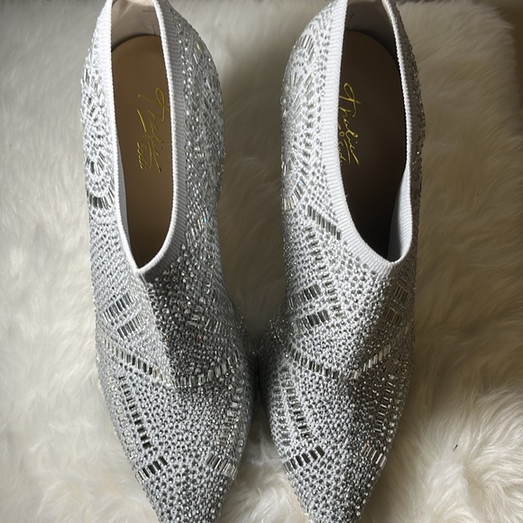 Thalia Sodi Karmen Ankle Booties- size 10 (Silver) - Picture 4 of 4